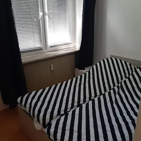 2 Schlafzimmer *