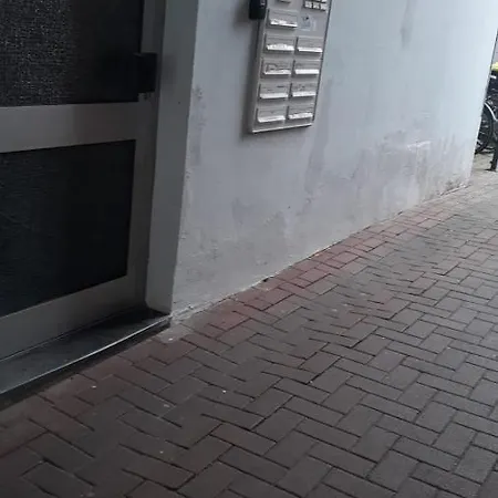 2 Schlafzimmer דירה *